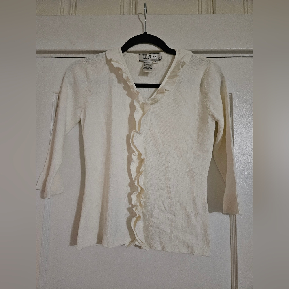 Cream 3/4 Sleeve Blouse with Ruffle front and bell sleeve Size Small